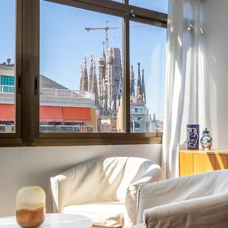 Sagrada Familia Views, Big And Bright Apartment *